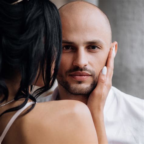 women dating bald men